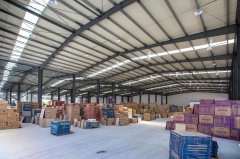 以董事长蔡炳阳先生为焦点的董事会、带领层平